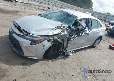 2021 Toyota Corolla Le z USA, uszkodzony, nr VIN 5YFEPMAE0MP182247